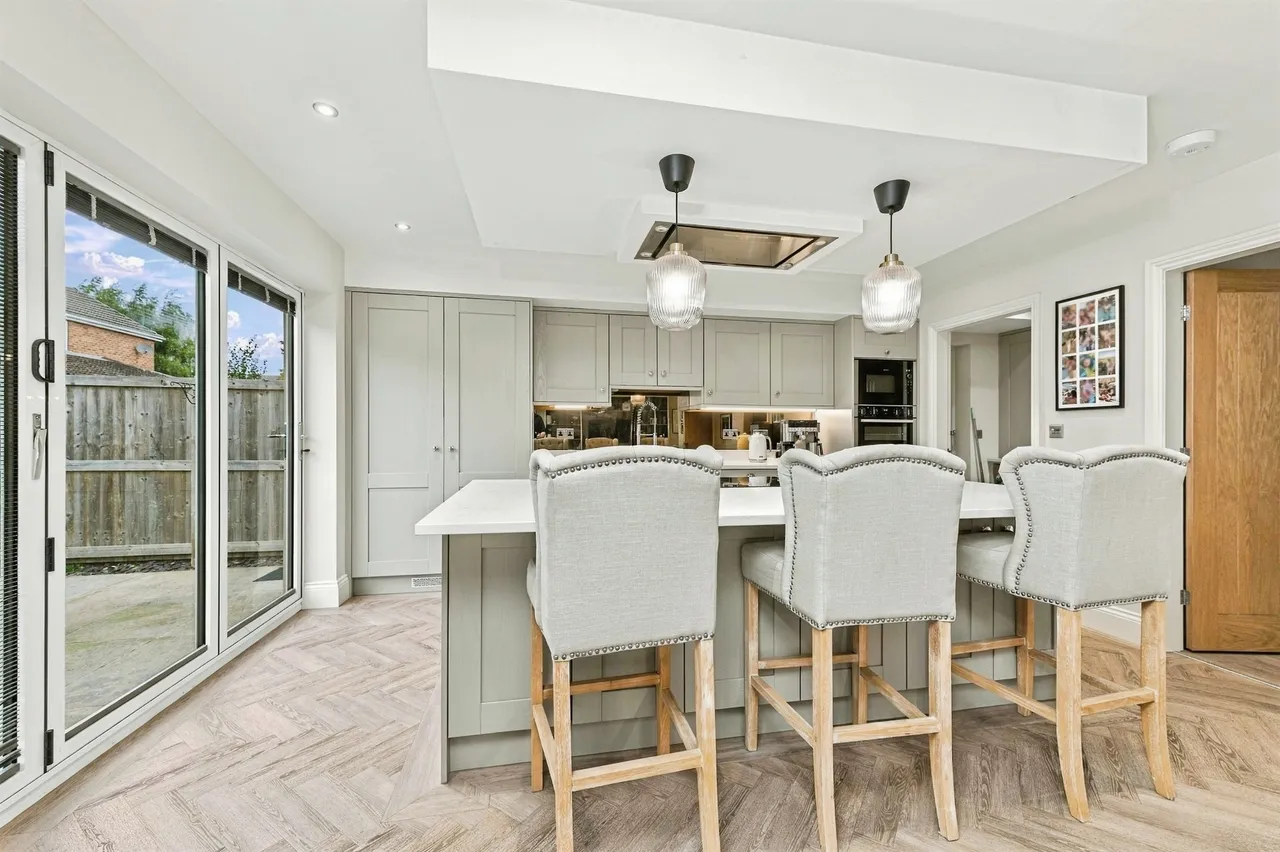 South Lane, Netherton, WF4, photo 7