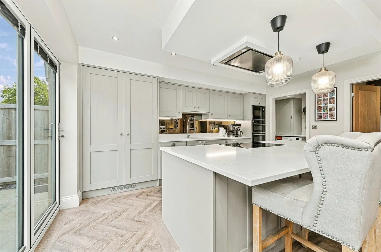 South Lane, Netherton, WF4, photo 8
