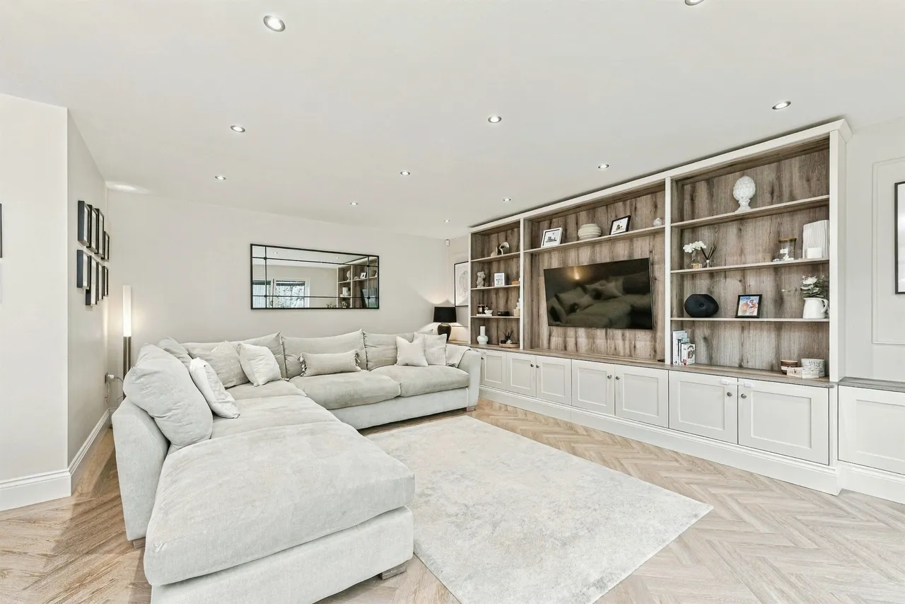 South Lane, Netherton, WF4, photo 4