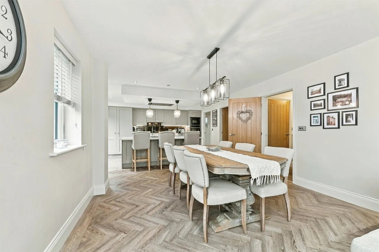 South Lane, Netherton, WF4, photo 5