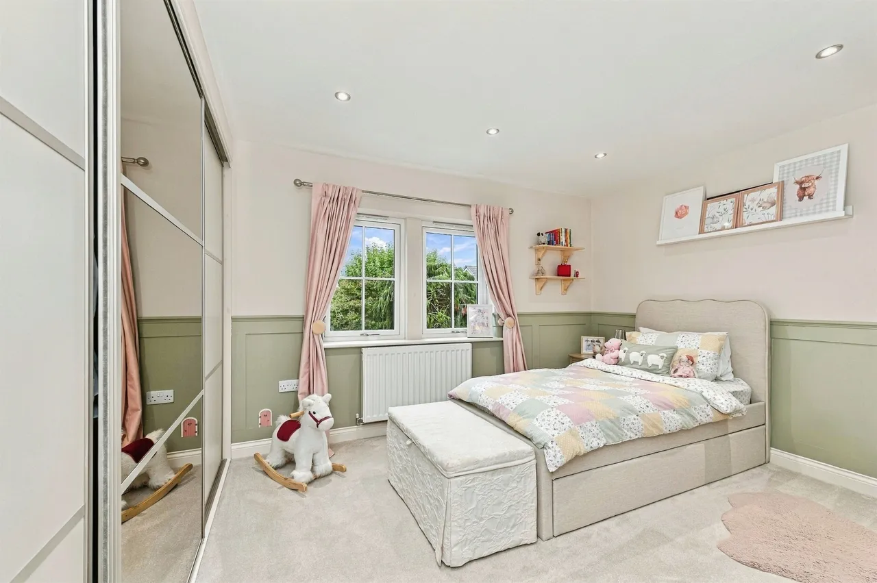 South Lane, Netherton, WF4, photo 16