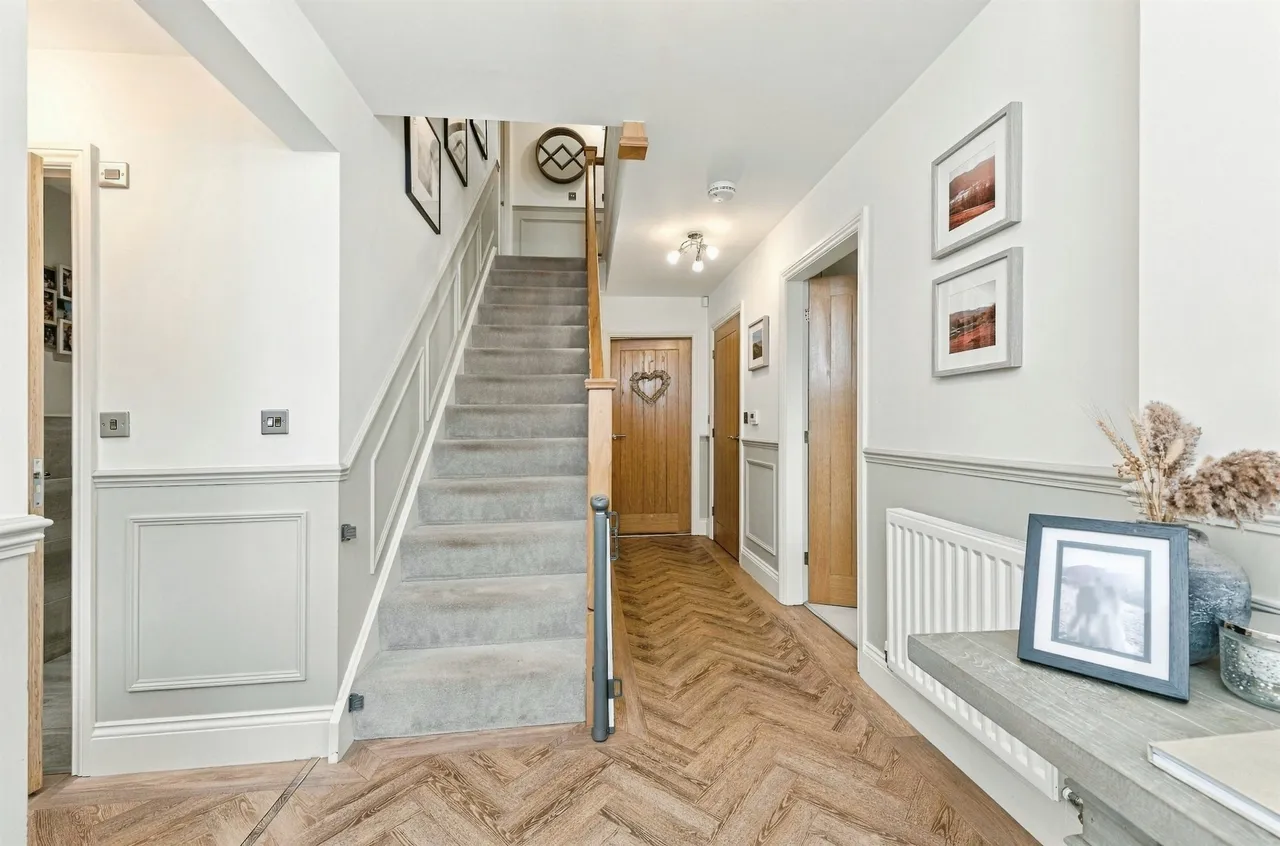 South Lane, Netherton, WF4, photo 14