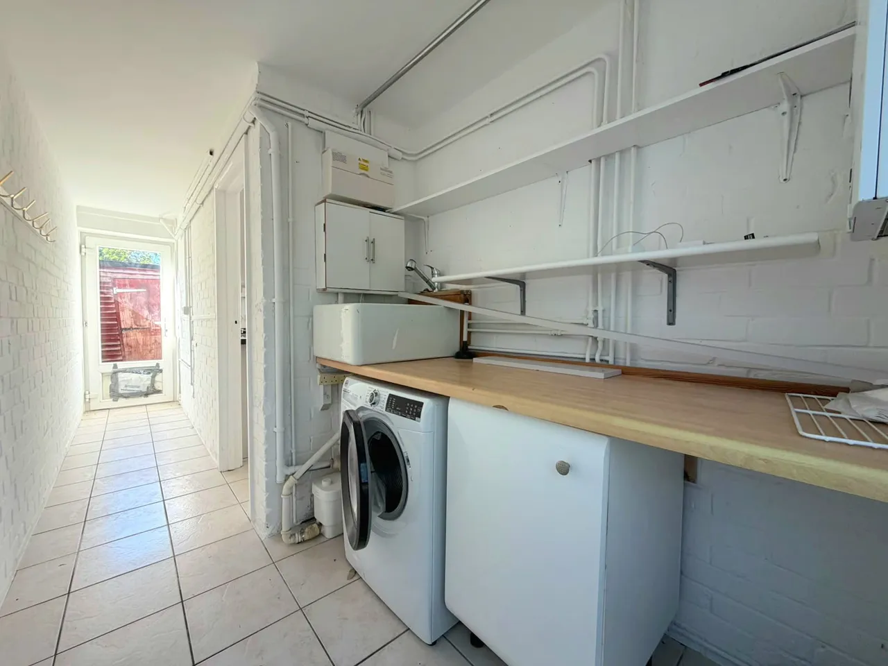 Willow Way, Woking, GU22, photo 9