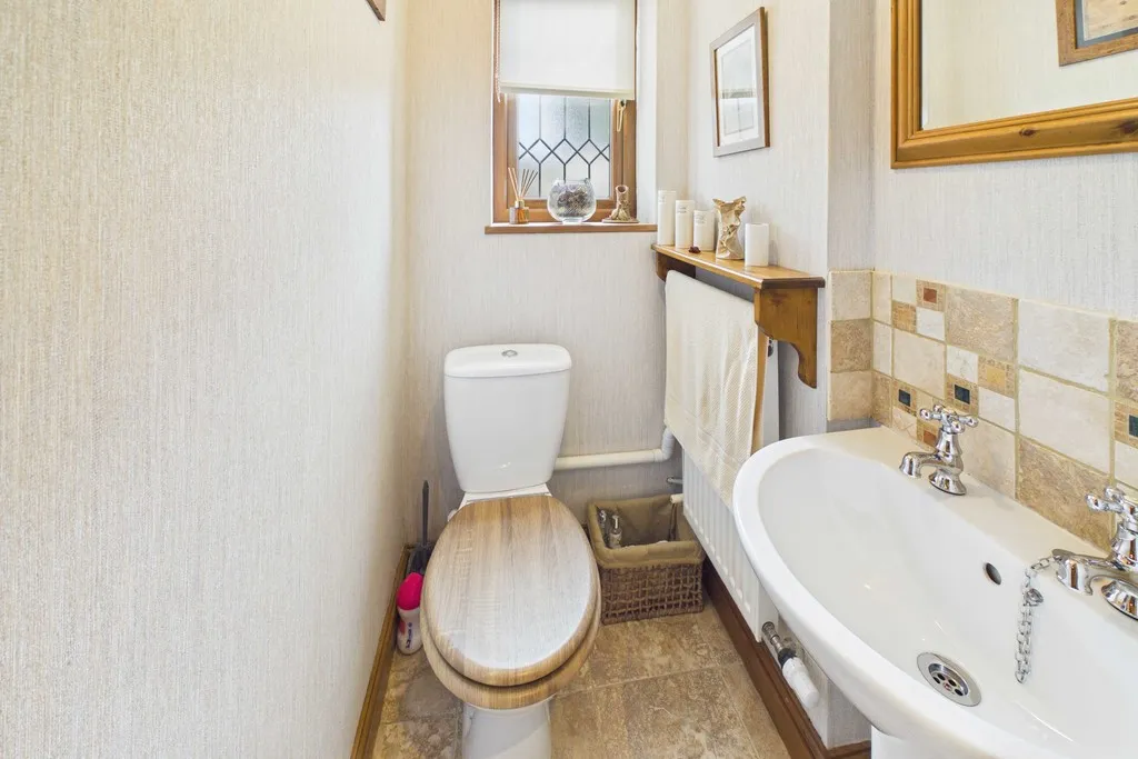 London Road, Lindal, LA12, photo 15