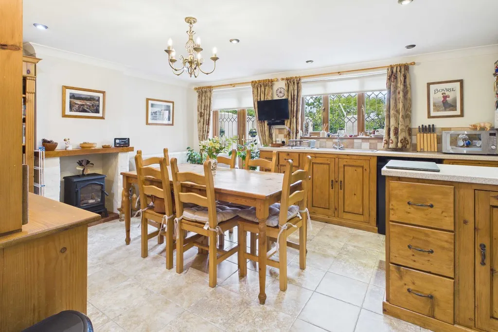 London Road, Lindal, LA12, photo 8