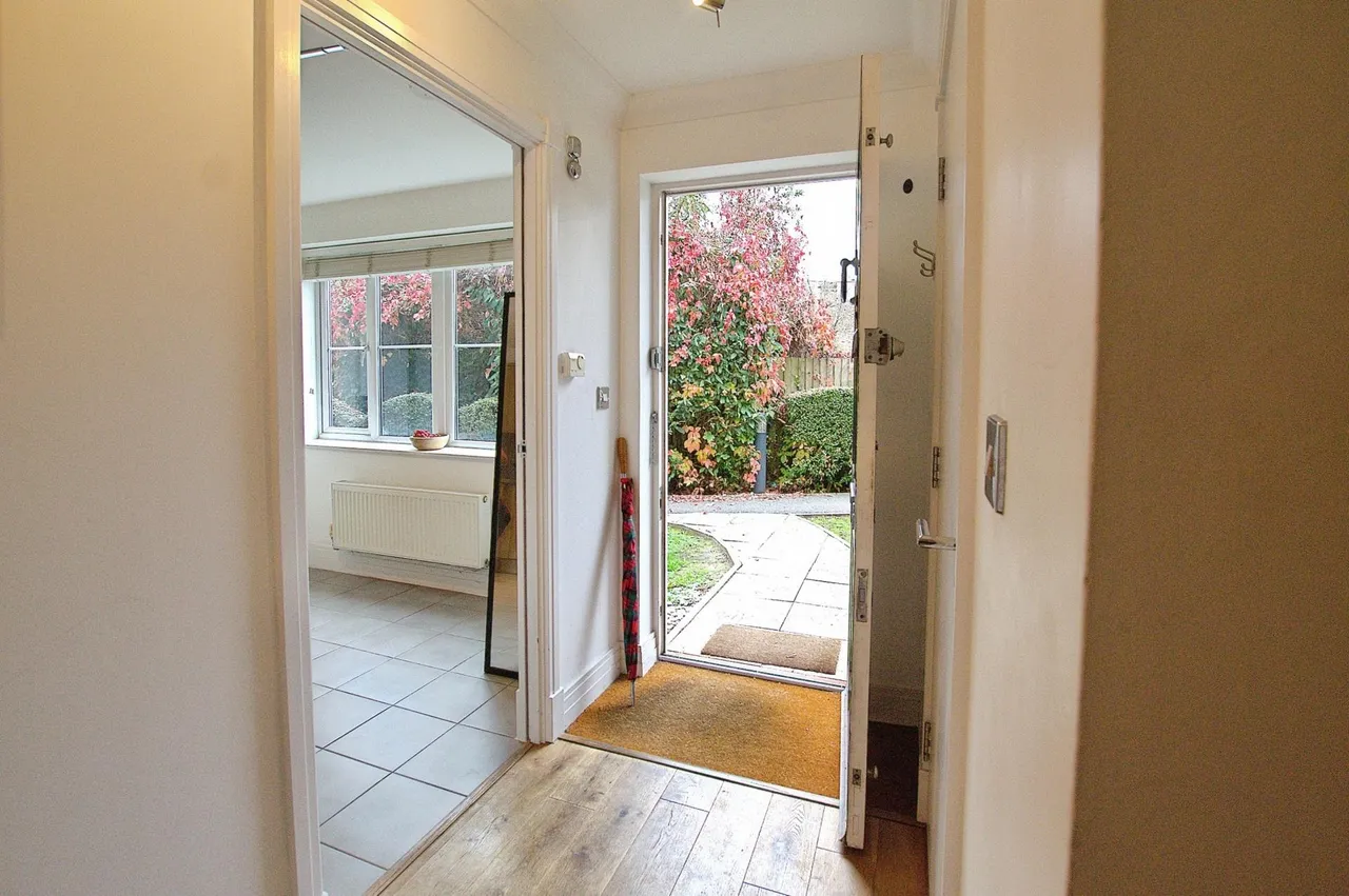 Cameron Close, Wood Green, London, N22, photo 7