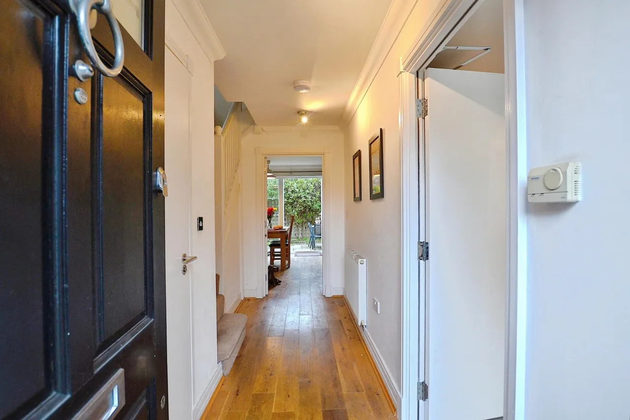 Cameron Close, Wood Green, London, N22, photo 6
