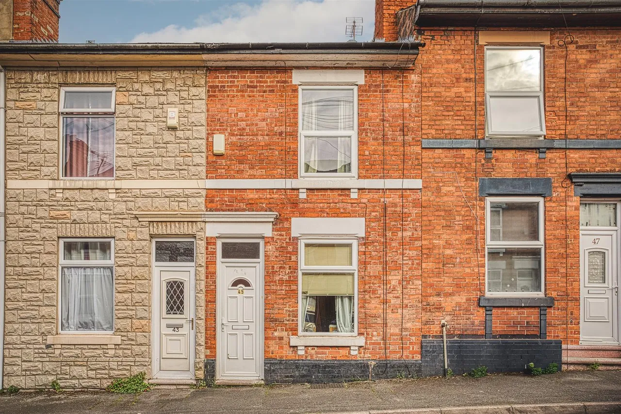 2 bed house for sale, Cecil Street, Derby