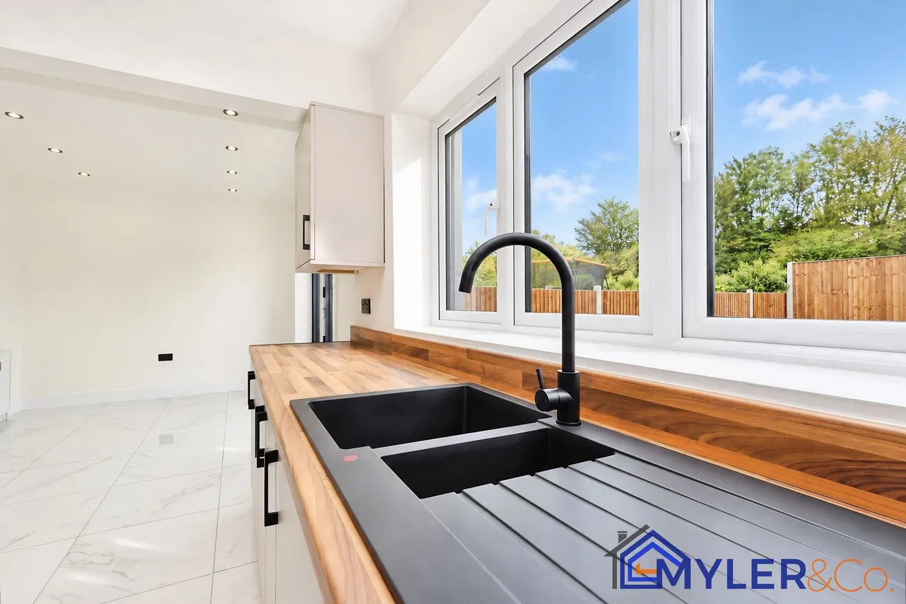 Lynton Crescent, Widnes, photo 8