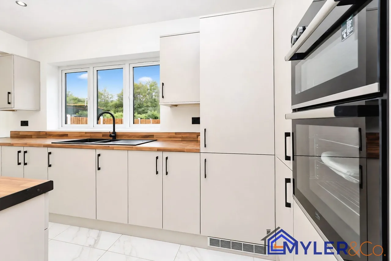 Lynton Crescent, Widnes, photo 7