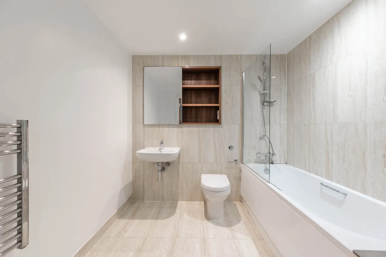 2 Victoria Court, Howard Road, Stanmore, photo 11