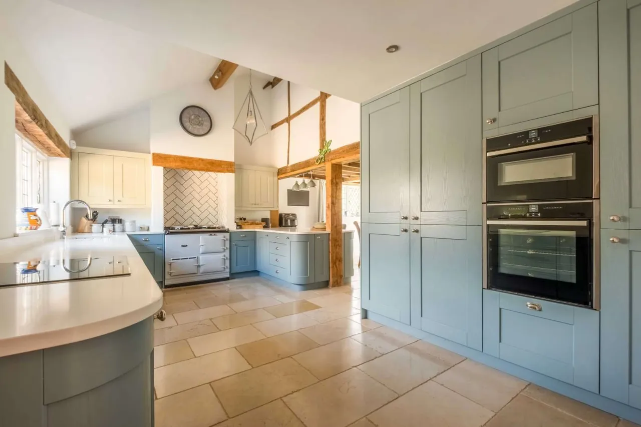Ewhurst Green, Robertsbridge, East Sussex, TN32 5RJ, photo 4