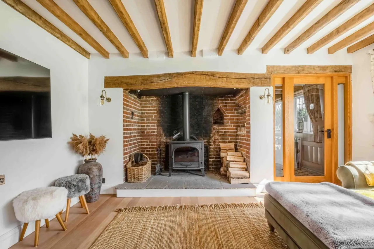 Ewhurst Green, Robertsbridge, East Sussex, TN32 5RJ, photo 3