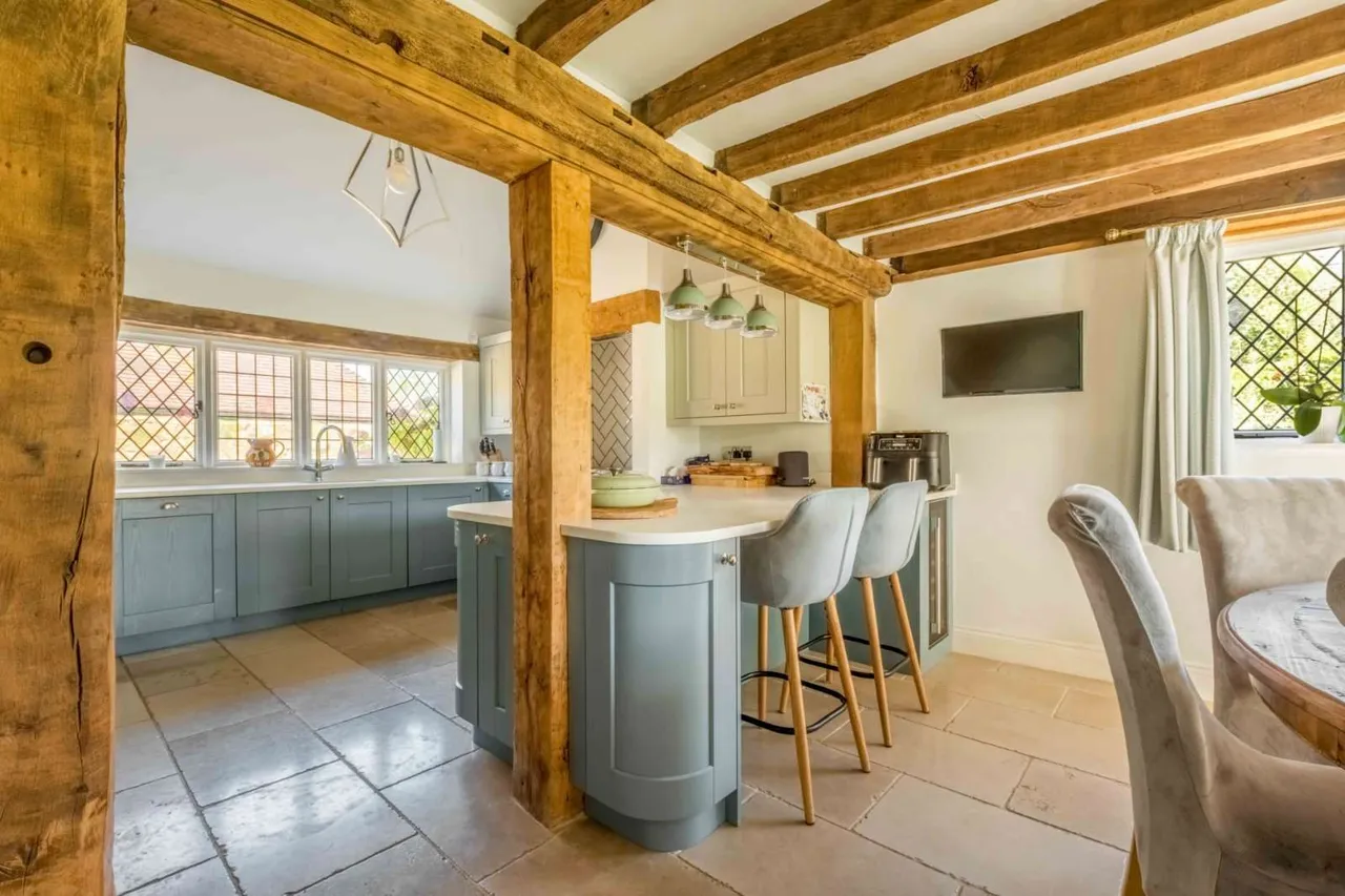 Ewhurst Green, Robertsbridge, East Sussex, TN32 5RJ, photo 6