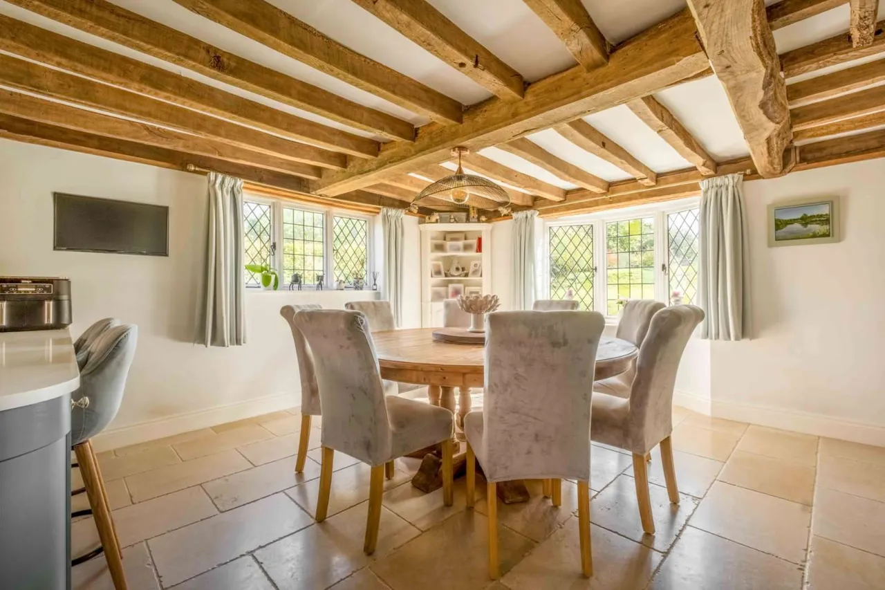 Ewhurst Green, Robertsbridge, East Sussex, TN32 5RJ, photo 5
