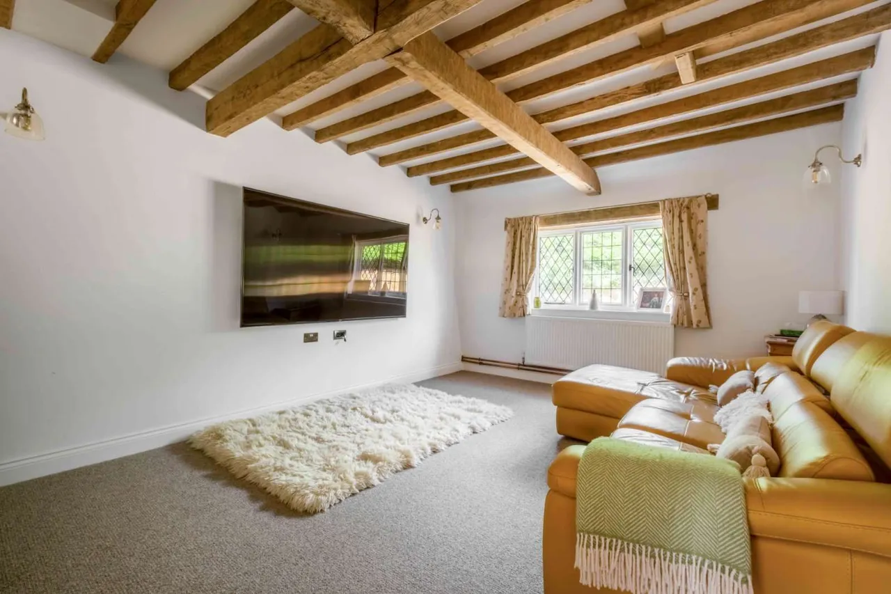 Ewhurst Green, Robertsbridge, East Sussex, TN32 5RJ, photo 8