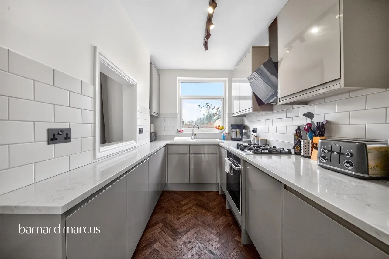 Fitzjohn Avenue, Barnet, EN5, photo 2