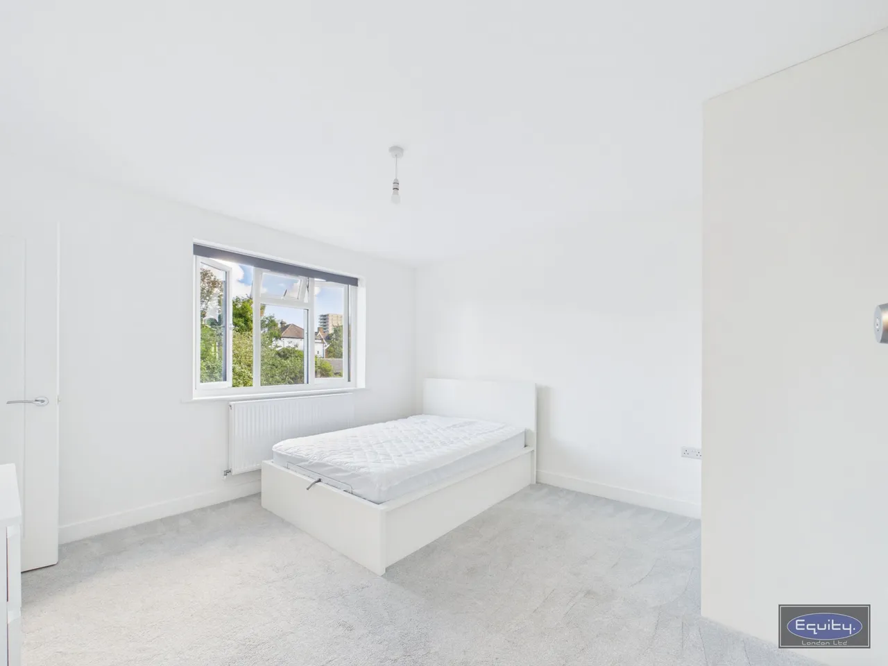1 bed house to rent — 86 Latham Road, Bexleyheath, DA6