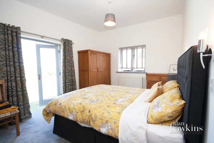 Barton Close, Bradenstoke, SN15, photo 7