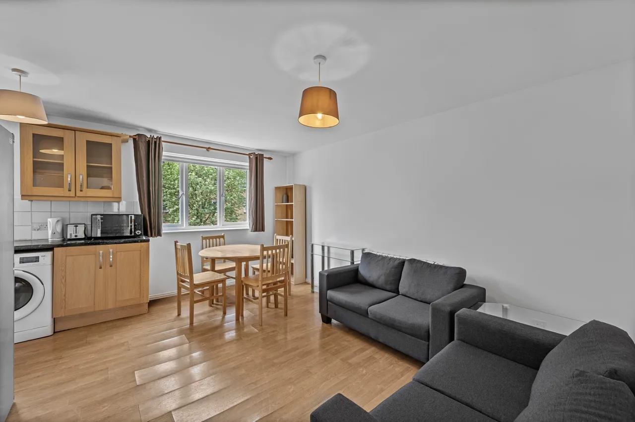 Westferry Road, London, E14, photo 13