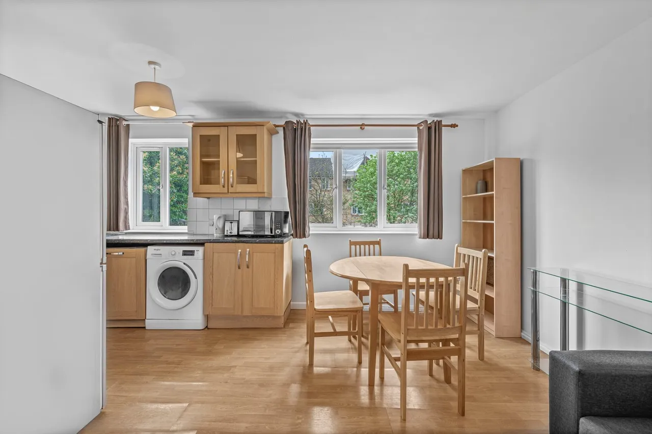 Westferry Road, London, E14, photo 14