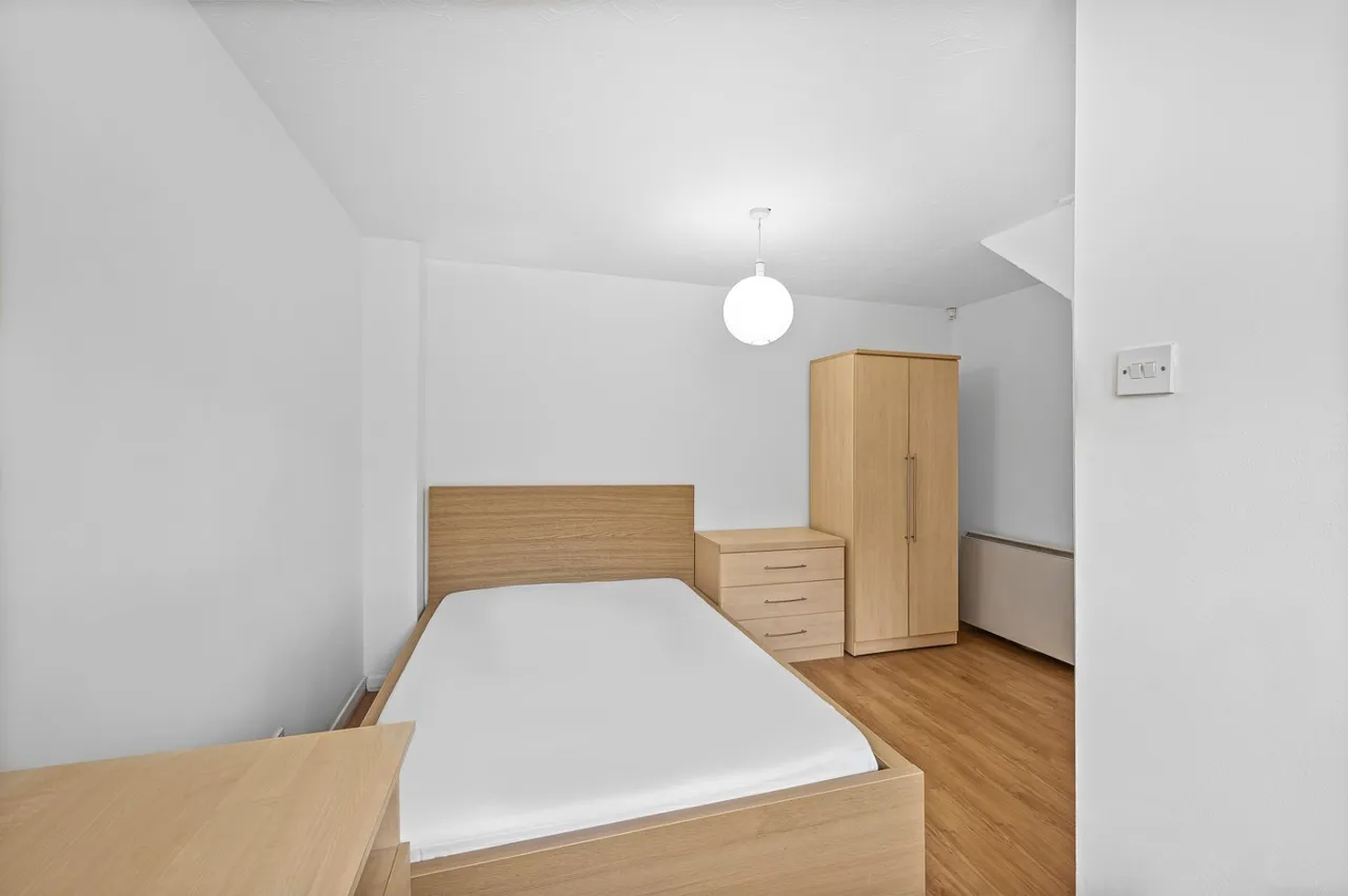 Westferry Road, London, E14, photo 10