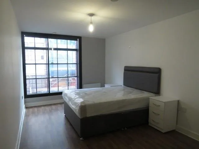 Mary Ann Street, B3, photo 2