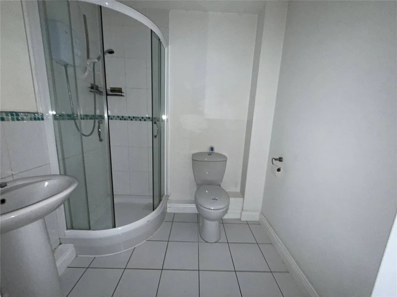 Vernon Road, Nottingham, Nottinghamshire, NG6, photo 3