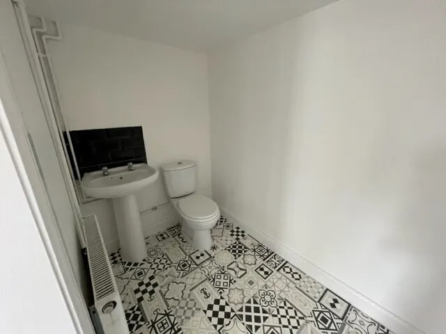 Alexandra Street, Kirkby-In-Ashfield, NG17, photo 6