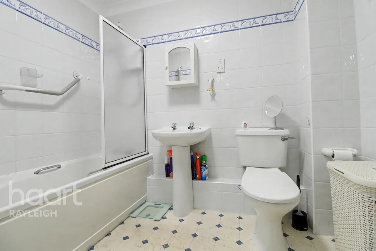 Hockley Road, Rayleigh, SS6, photo 8