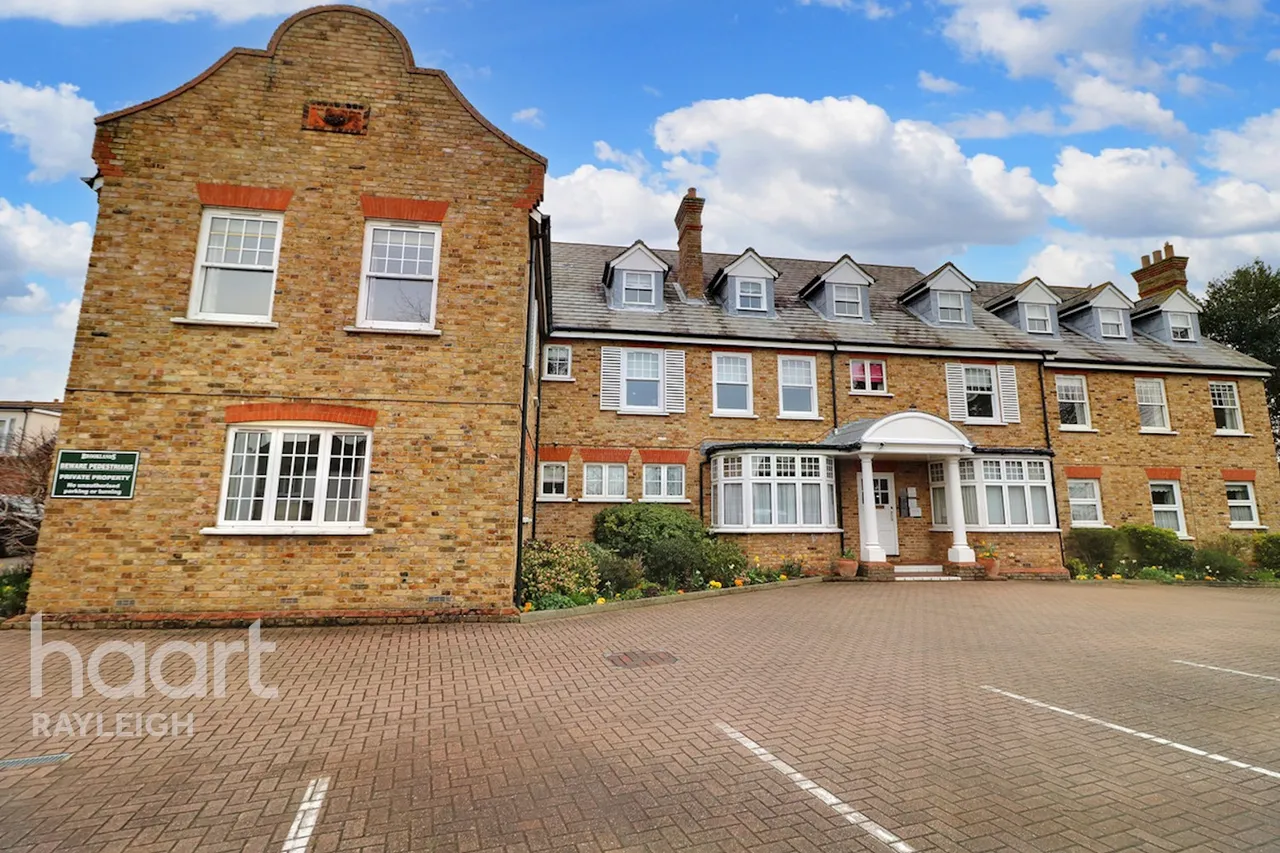 1 bed flat for sale, Hockley Road, Rayleigh, SS6