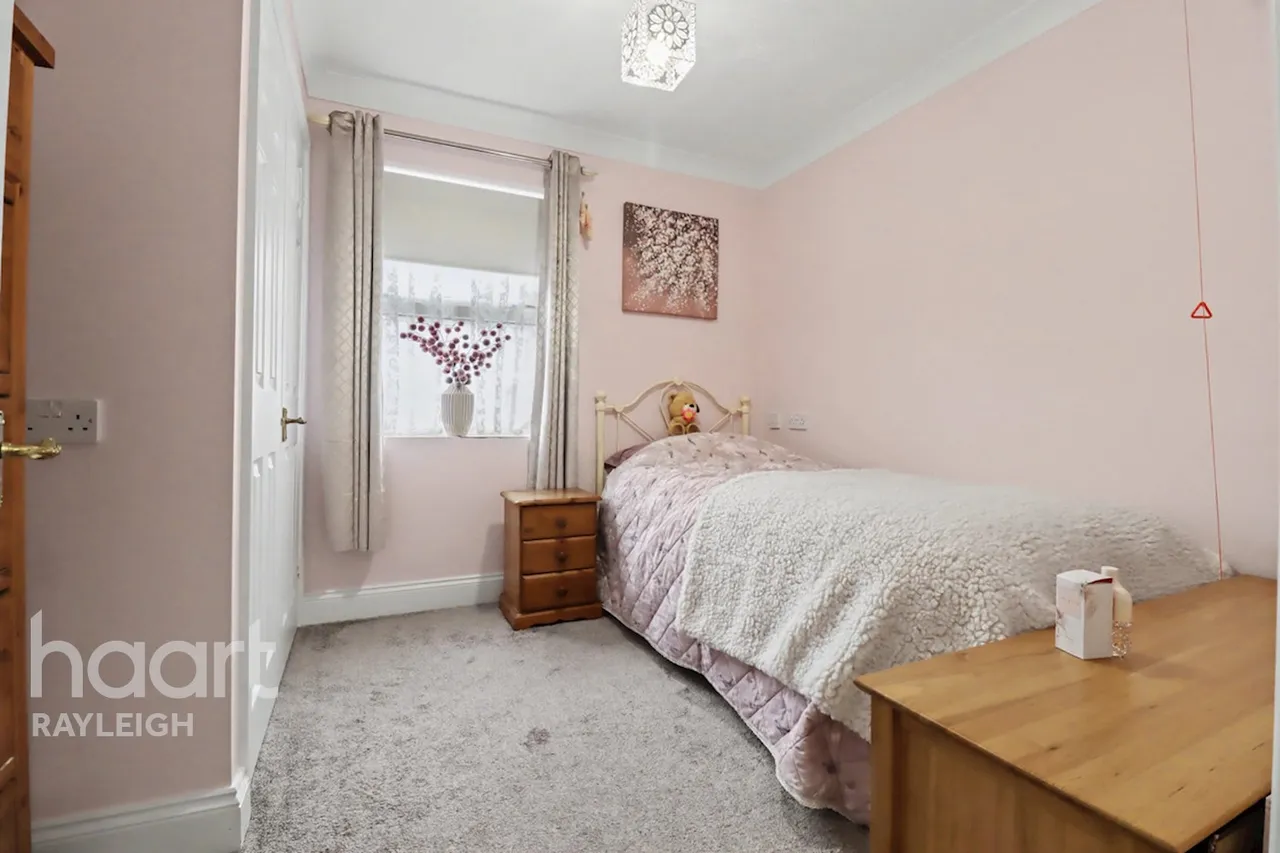 Hockley Road, Rayleigh, SS6, photo 3