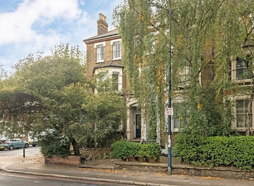 3 bed flat to rent, Queens Road, New Cross, SE14