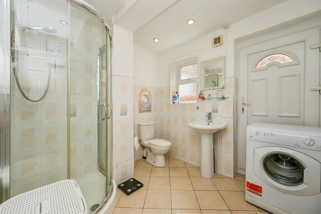 Mostyn Avenue, Littleover, DE23, photo 10