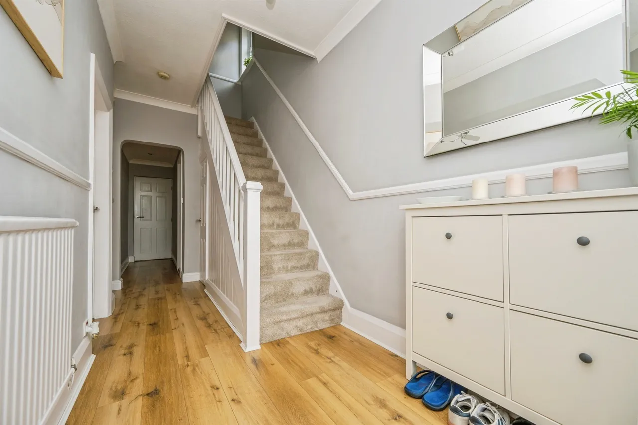 Mostyn Avenue, Littleover, DE23, photo 12