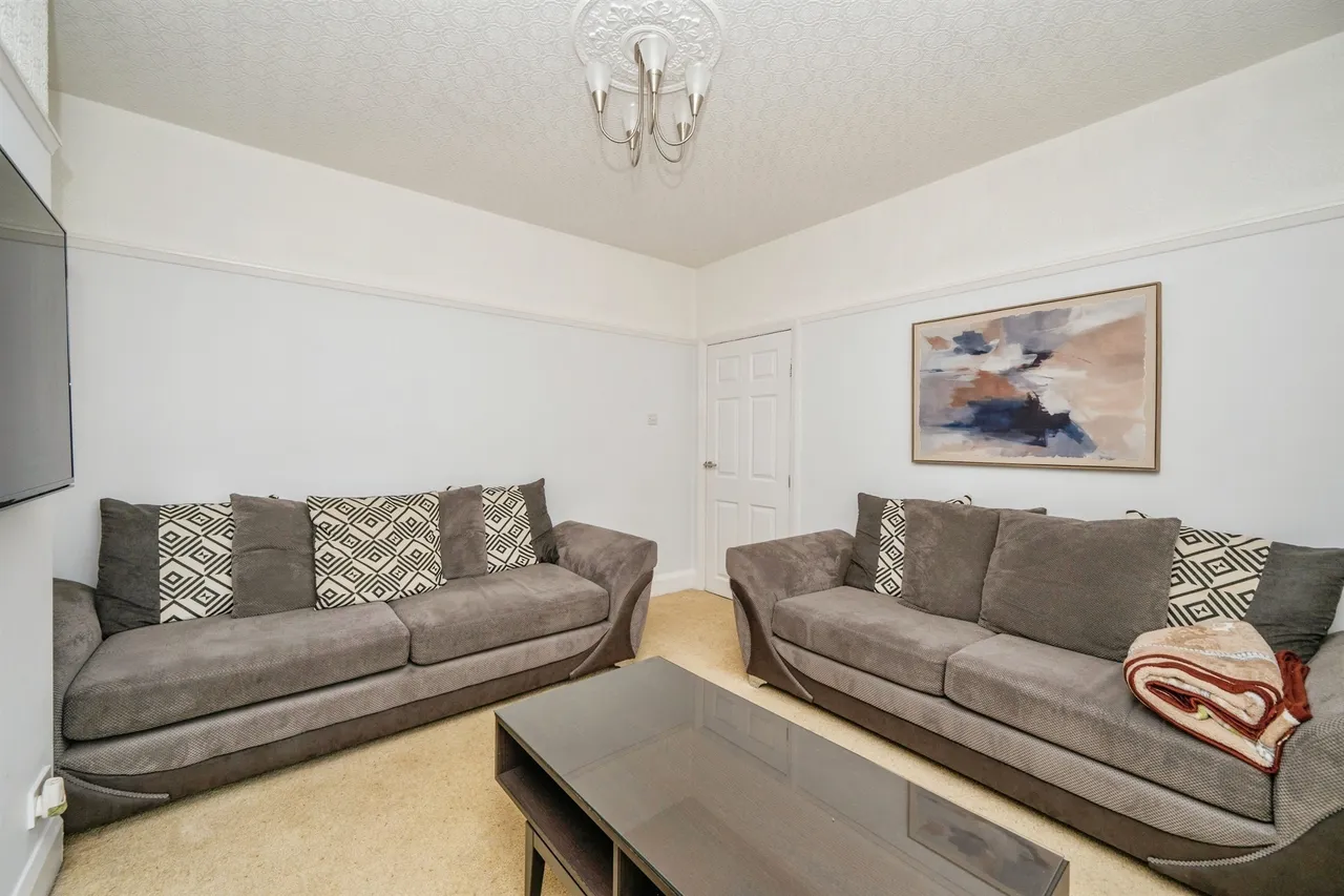 Mostyn Avenue, Littleover, DE23, photo 4