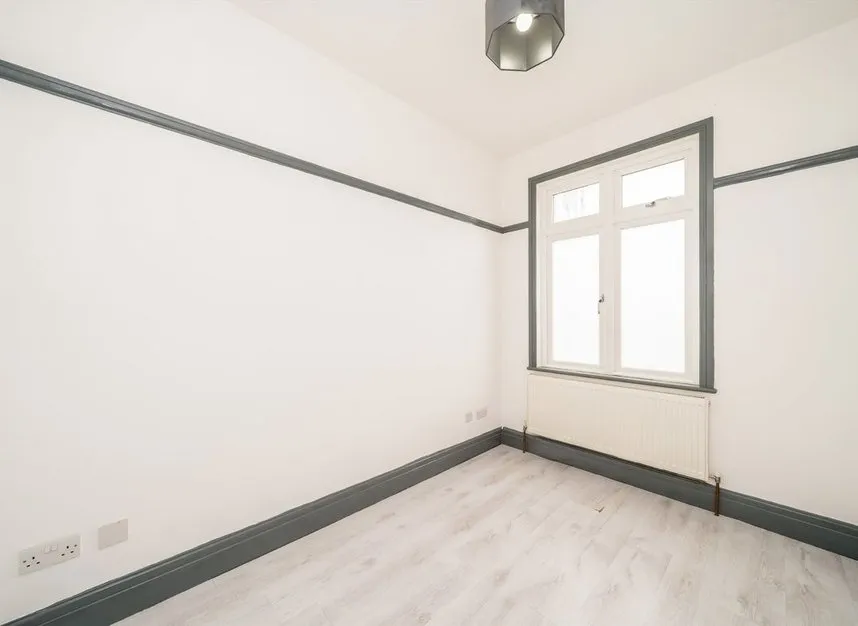 Blythe Vale, Honor Oak, SE6, photo 7