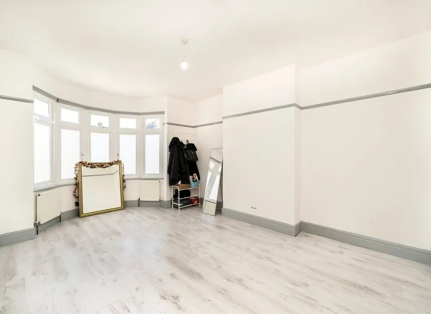 Blythe Vale, Honor Oak, SE6, photo 8