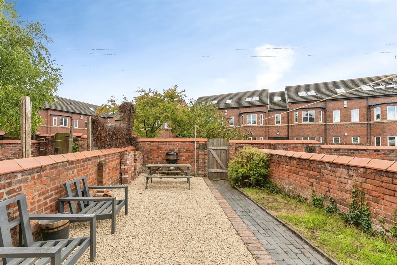 Tarvin Road, Boughton, CH3, photo 23