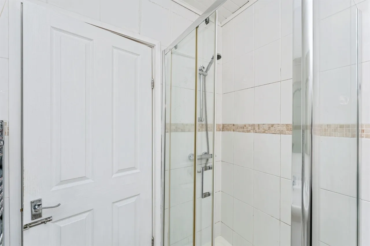 Tarvin Road, Boughton, CH3, photo 19