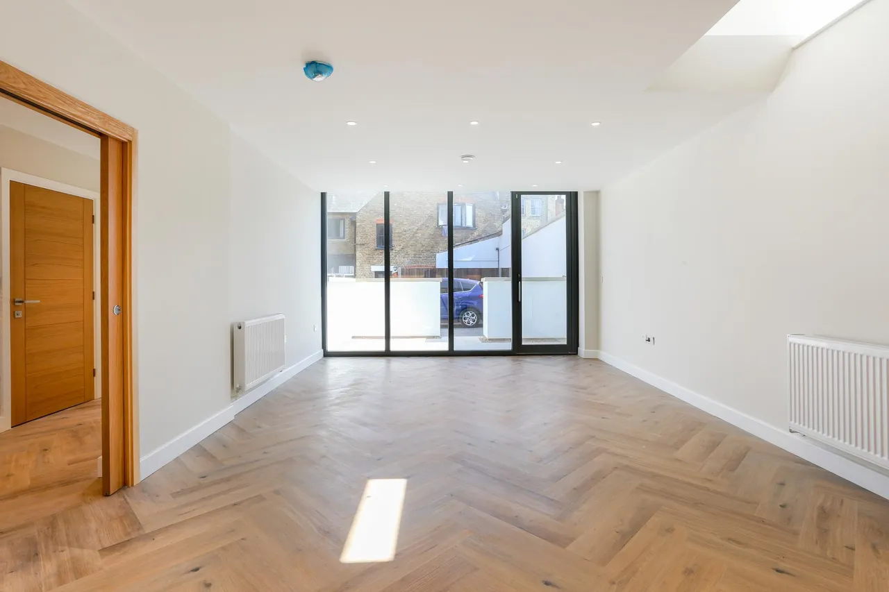 West Street, Ewell, KT17, photo 4