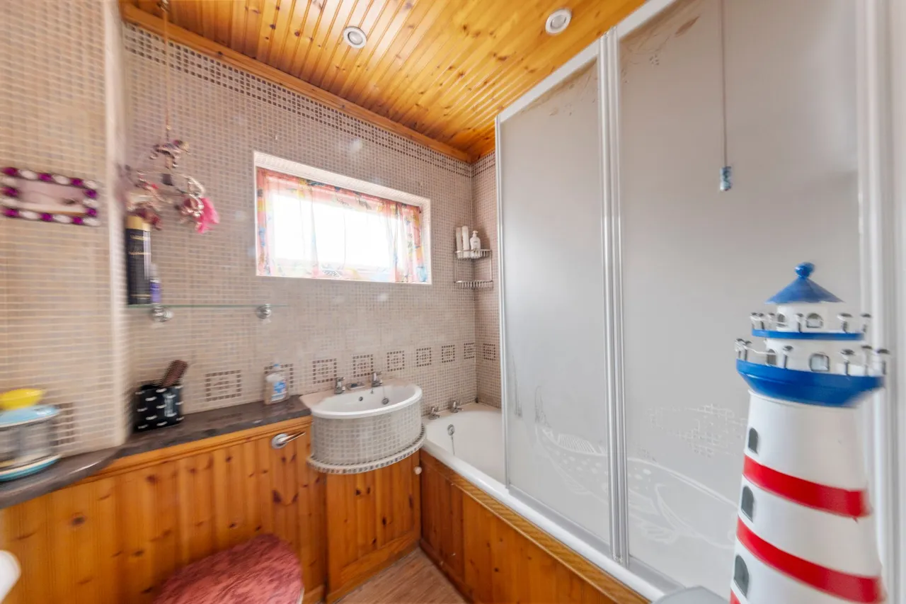 Barham Court, Birchwood, WA3, photo 13
