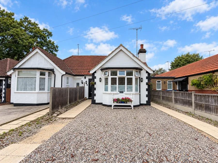 2 bed house for sale, Westbourne Grove, Westcliff-on-Sea, SS0