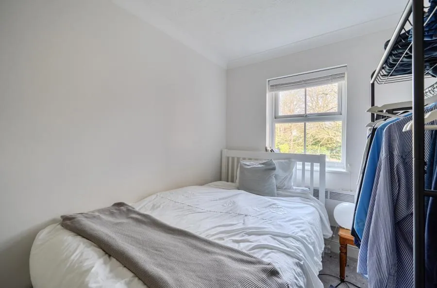 Broomhall Road, Woking, GU21, photo 7