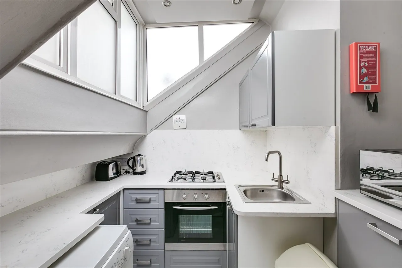 Trebovir Road, Earls Court, SW5, photo 3