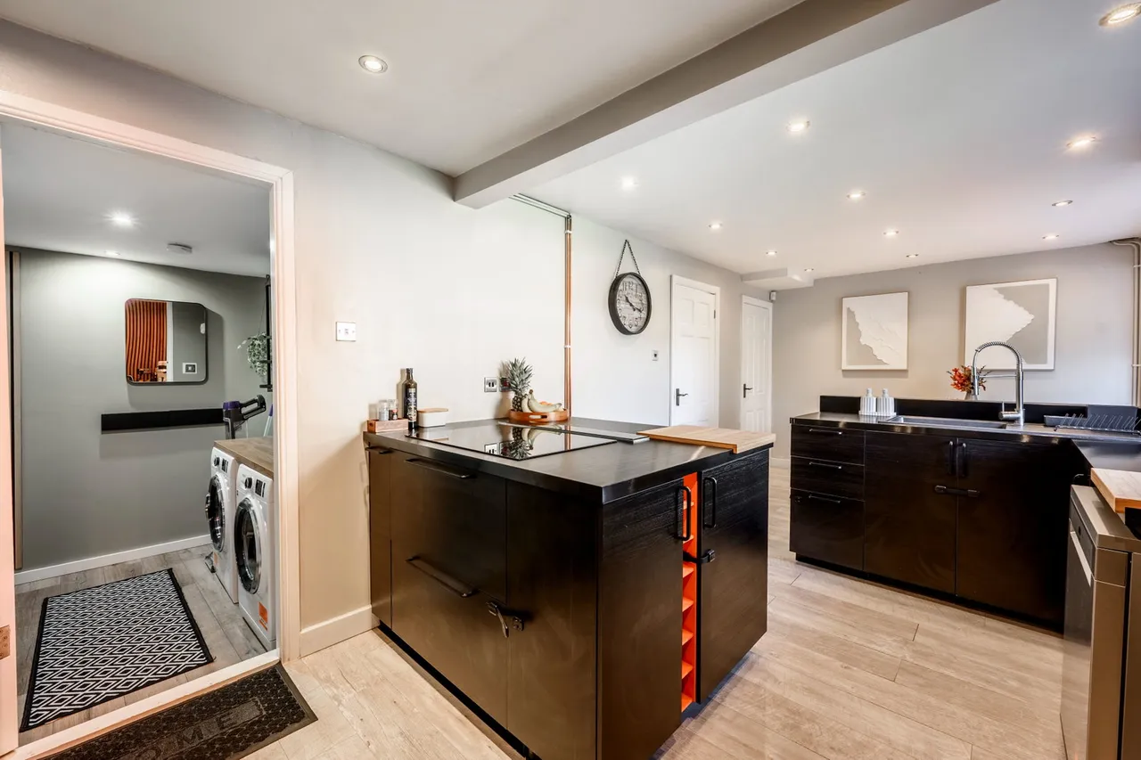 Earl Drive, Burntwood, WS7, photo 8