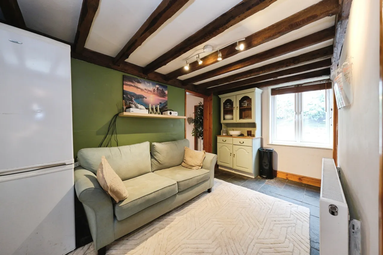 Main Street, Newark, NG22, photo 3