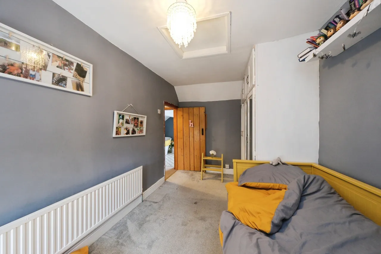 Main Street, Newark, NG22, photo 13
