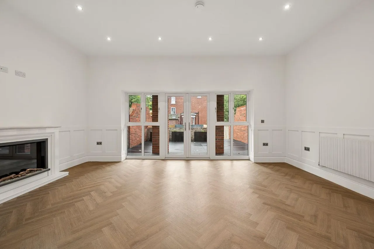 Lapwing Lane, West Didsbury, M20, photo 3