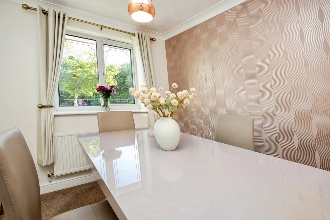 The Bluebells, SUTTON-IN-ASHFIELD, Nottinghamshire, NG17, photo 6
